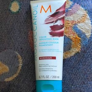 Moroccan oil color depositing mask bordeaux
